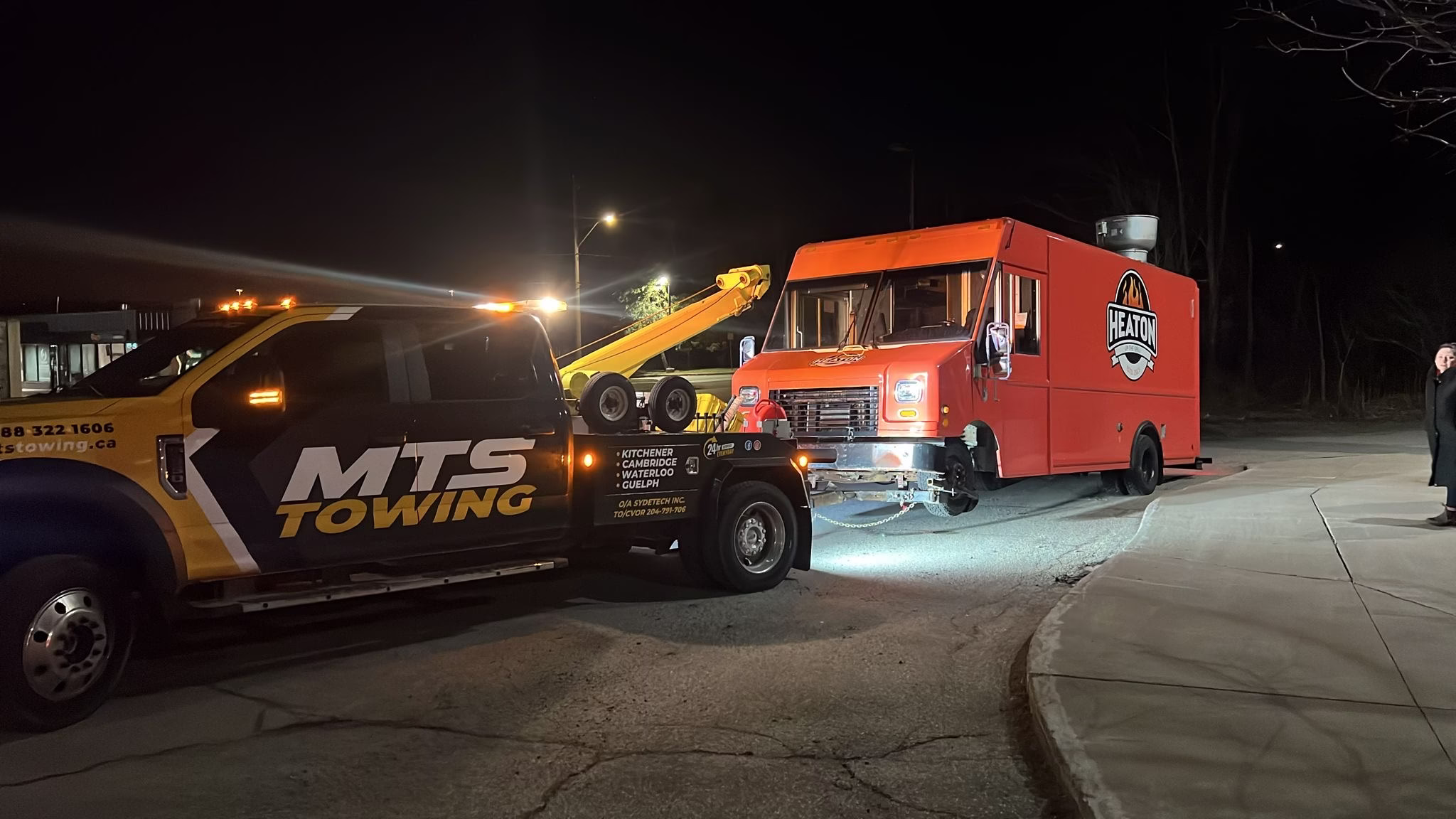 semi truck towing service in kitchener waterloo region