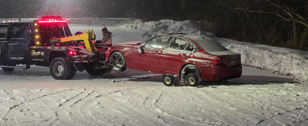 towing service kitchener, tow truck 24/7 emergency
